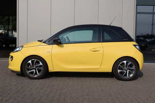 Opel Adam (2013) thumbnail 3