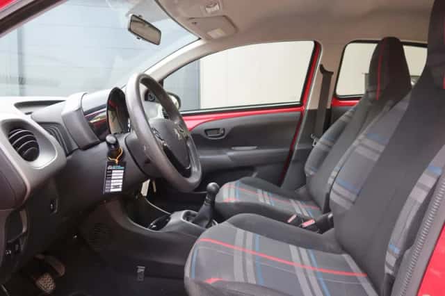 Peugeot 108 (2015) thumbnail 5
