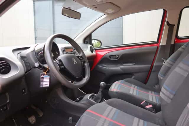 Peugeot 108 (2015) thumbnail 6