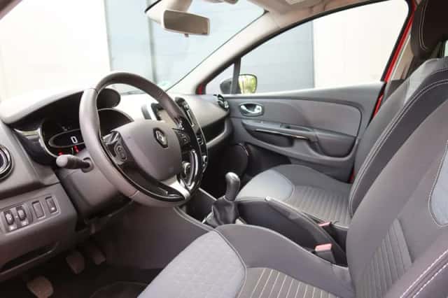 Renault Clio (2015) thumbnail 6