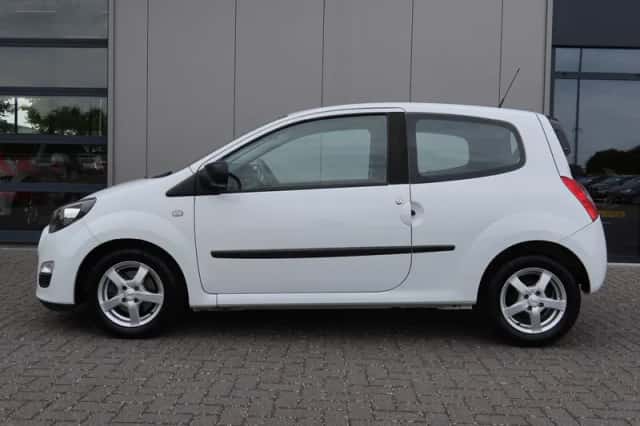 Renault Twingo (2014) thumbnail 3