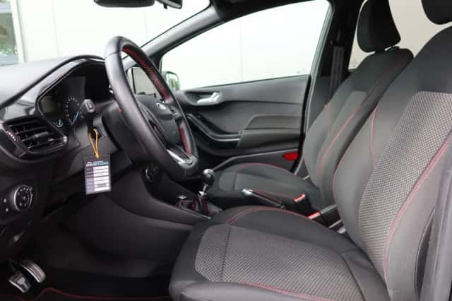 Ford Fiesta (2019) thumbnail 5