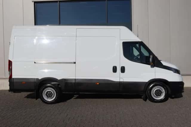 Iveco Daily (2022) thumbnail 4
