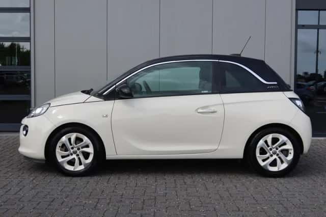 Opel Adam (2017) thumbnail 3