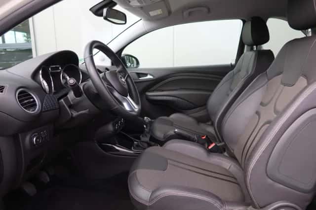 Opel Adam (2017) thumbnail 5