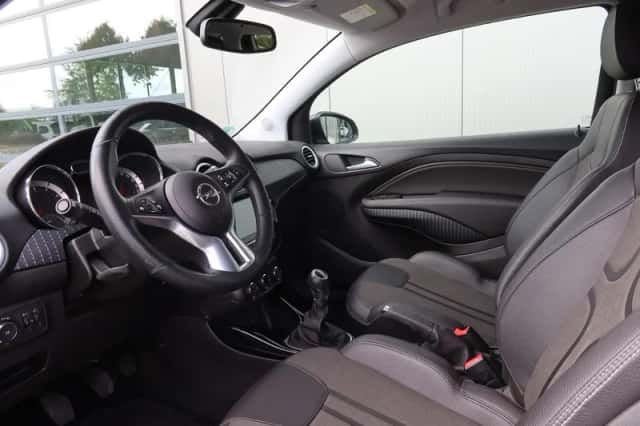 Opel Adam (2017) thumbnail 6