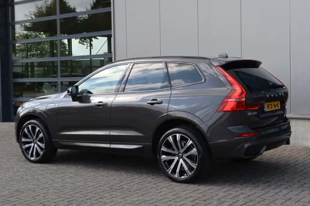 Volvo XC60 (2021) thumbnail 4