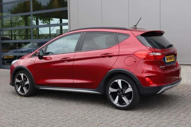 Ford Fiesta (2020) thumbnail 4