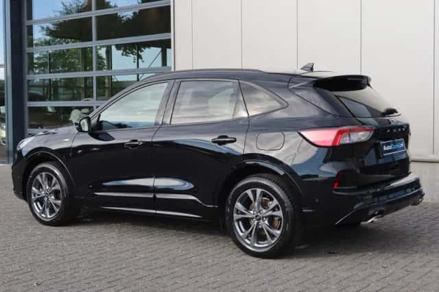 Ford Kuga (2023) thumbnail 4