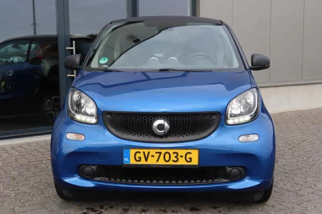 Smart ForTwo (2015) thumbnail 2