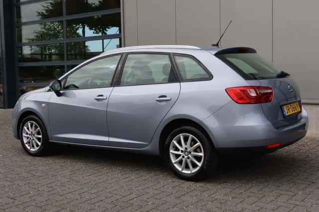 SEAT Ibiza (2017) thumbnail 4