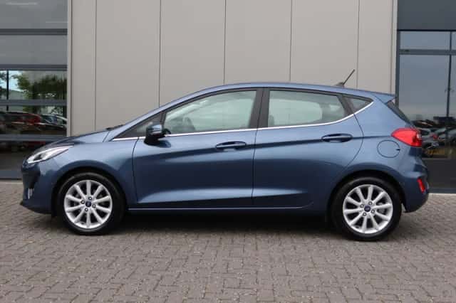 Ford Fiesta (2019) thumbnail 3