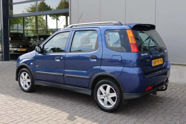 Suzuki Ignis (2004) thumbnail 4