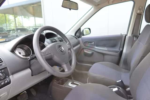 Suzuki Ignis (2004) thumbnail 6
