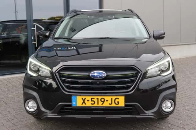 Subaru Outback (2019) thumbnail 2