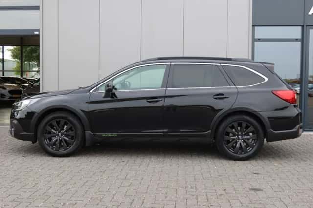 Subaru Outback (2019) thumbnail 3