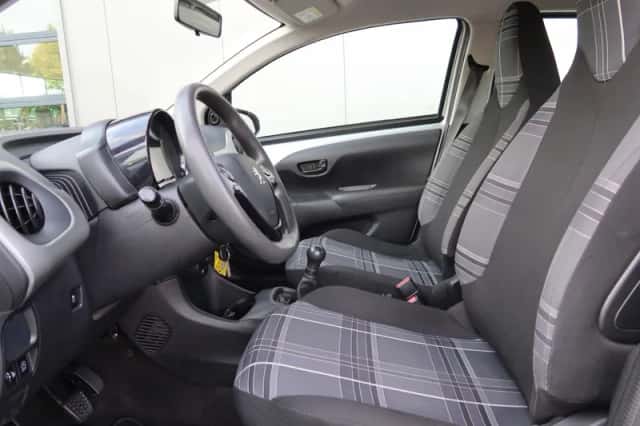 Peugeot 108 (2016) thumbnail 5