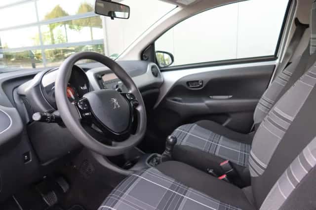 Peugeot 108 (2016) thumbnail 6
