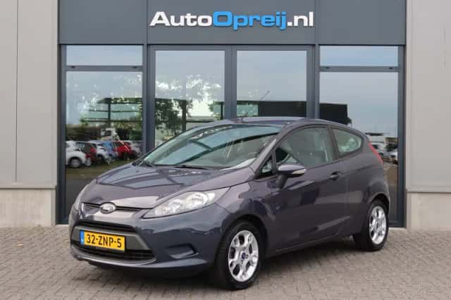 Ford Fiesta (2012) thumbnail 1
