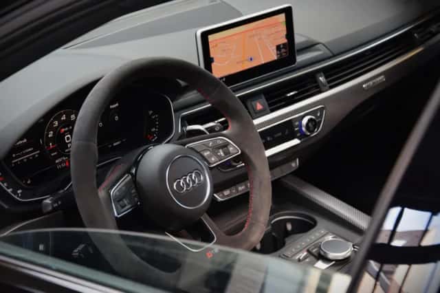 Audi RS 4 (2018) thumbnail 6