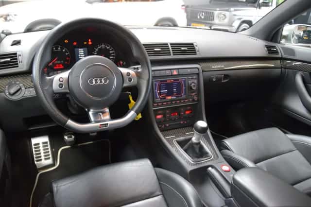 Audi RS 4 (2006) thumbnail 3