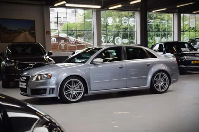 Audi RS 4 (2006) thumbnail 4