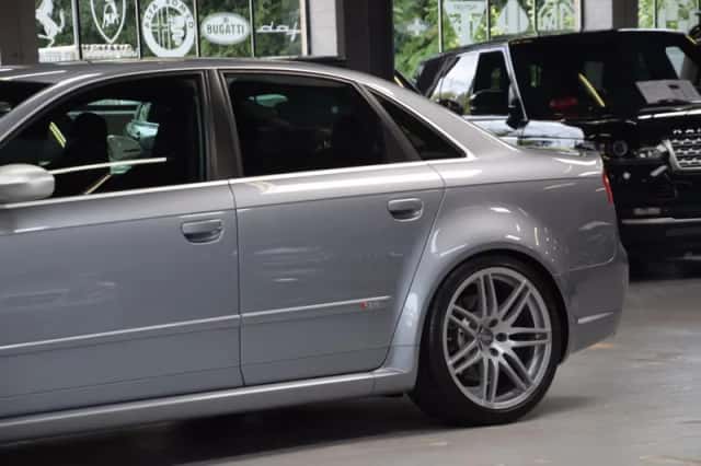 Audi RS 4 (2006) thumbnail 6