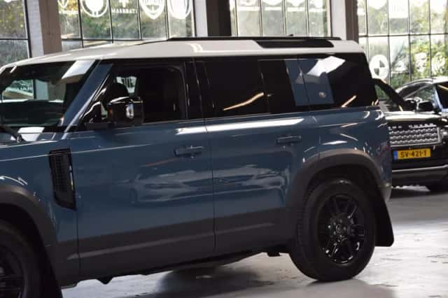 Land Rover Defender (2020) thumbnail 6