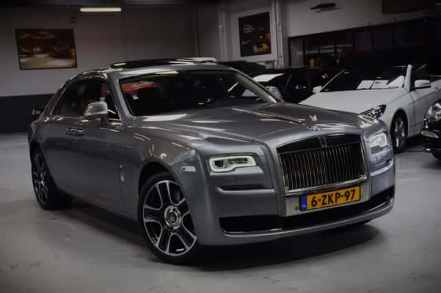 Rolls-Royce Ghost (2015) thumbnail 1