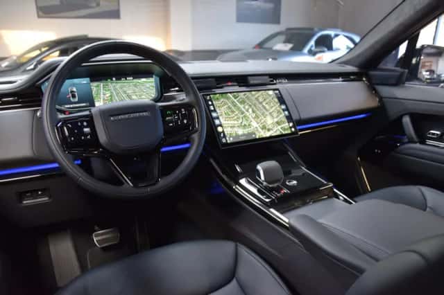 Land Rover Range Rover Sport (2025) thumbnail 3