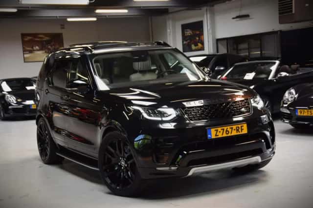 Land Rover Discovery (2018) thumbnail 1