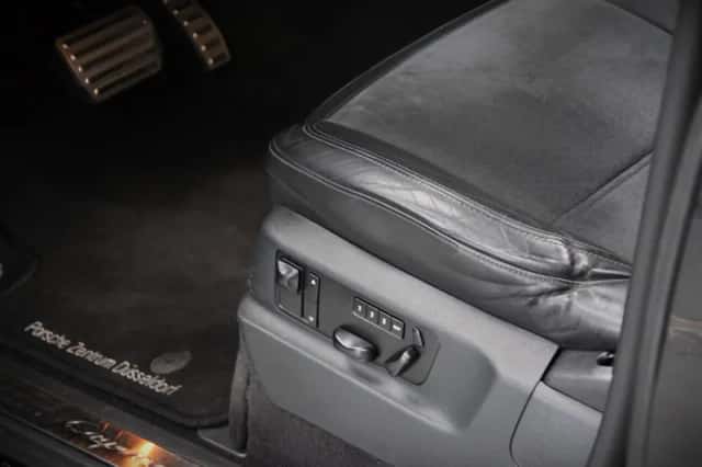 Porsche Cayenne (2009) thumbnail 3