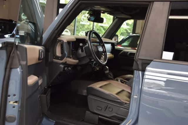 Ford Bronco (2024) thumbnail 5
