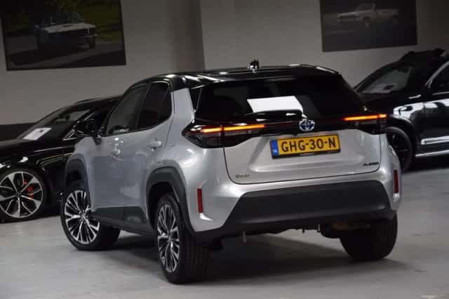 Toyota Yaris Cross (2022) thumbnail 2