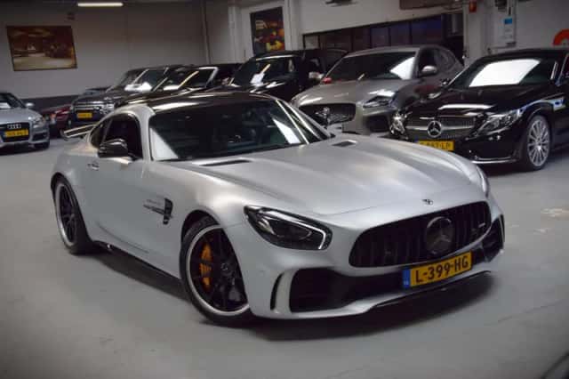 Mercedes-Benz AMG GT-R (2018) thumbnail 1