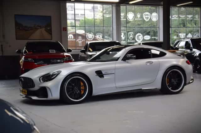 Mercedes-Benz AMG GT-R (2018) thumbnail 4