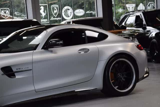 Mercedes-Benz AMG GT-R (2018) thumbnail 6
