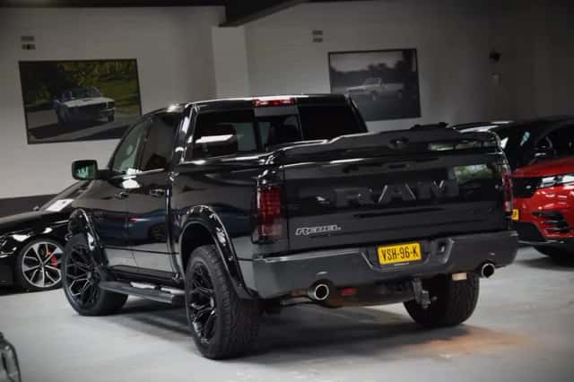 Dodge RAM (2016) thumbnail 2