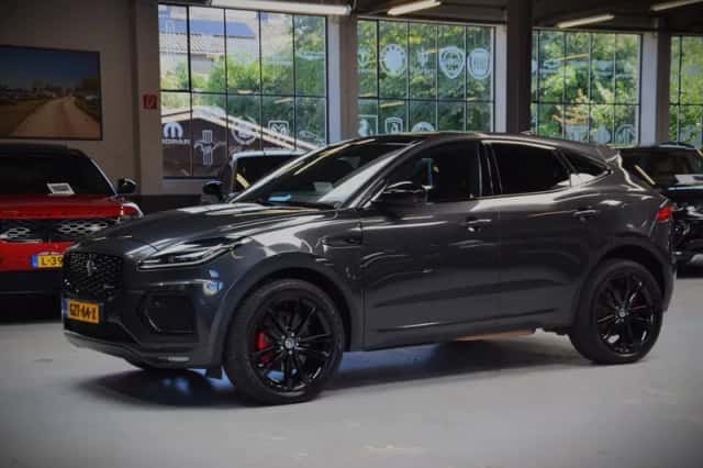 Jaguar E-Pace (2025) thumbnail 4
