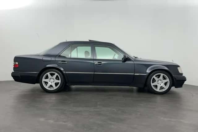 Mercedes-Benz E-Klasse (1995) thumbnail 5