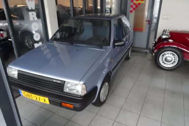 Nissan Micra (1988) thumbnail 1