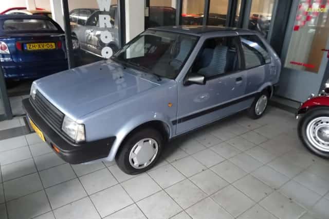 Nissan Micra (1988) thumbnail 2