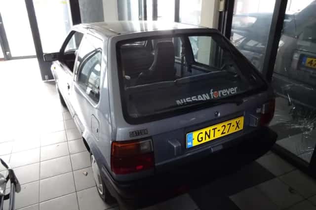 Nissan Micra (1988) thumbnail 5