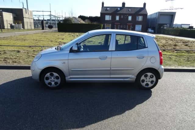 Kia Picanto (2007) thumbnail 2