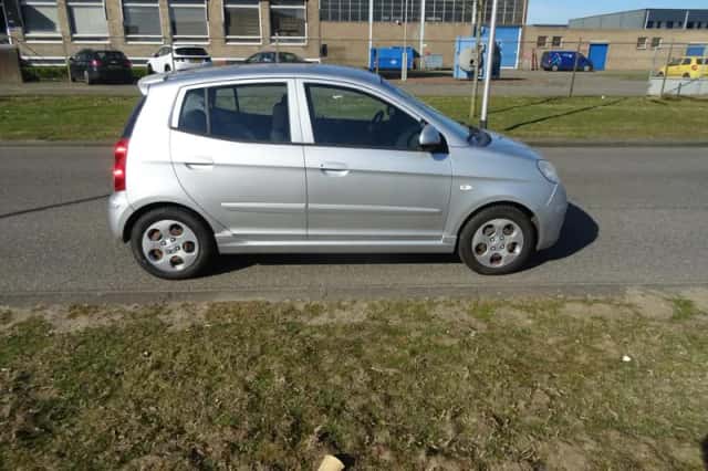 Kia Picanto (2007) thumbnail 6