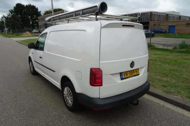 Volkswagen Caddy (2015) thumbnail 3