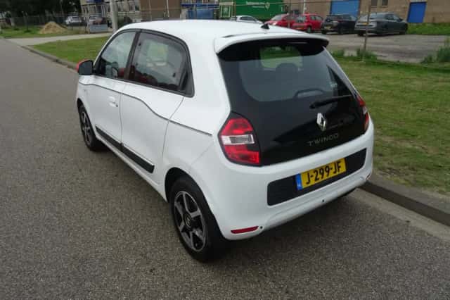 Renault Twingo (2016) thumbnail 3