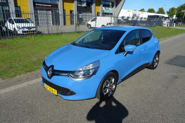 Renault Clio (2015) thumbnail 1