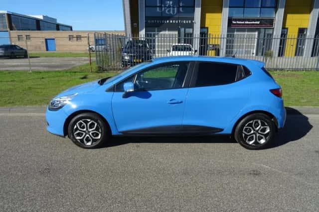 Renault Clio (2015) thumbnail 2