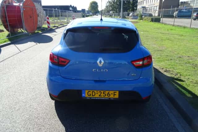 Renault Clio (2015) thumbnail 4
